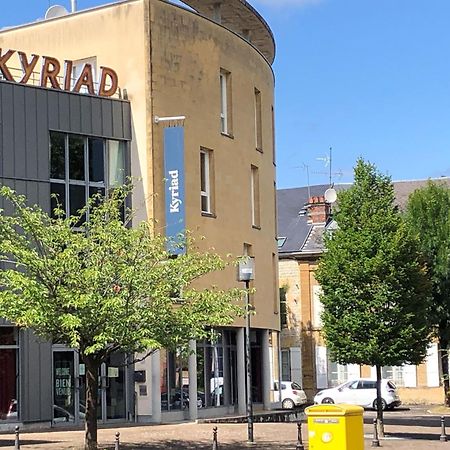 Kyriad Charleville Mezieres Bagian luar foto