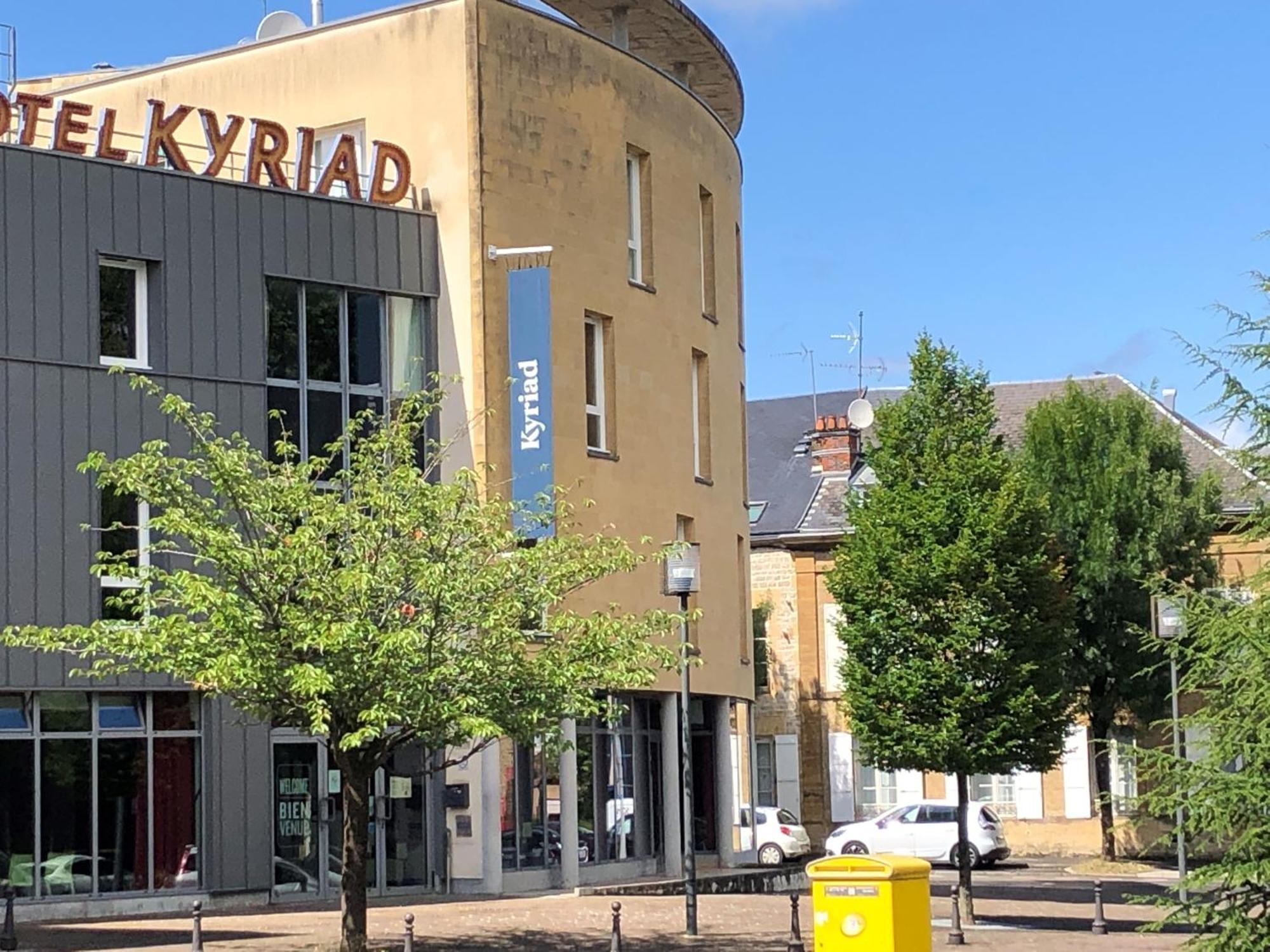 Kyriad Charleville Mezieres Bagian luar foto