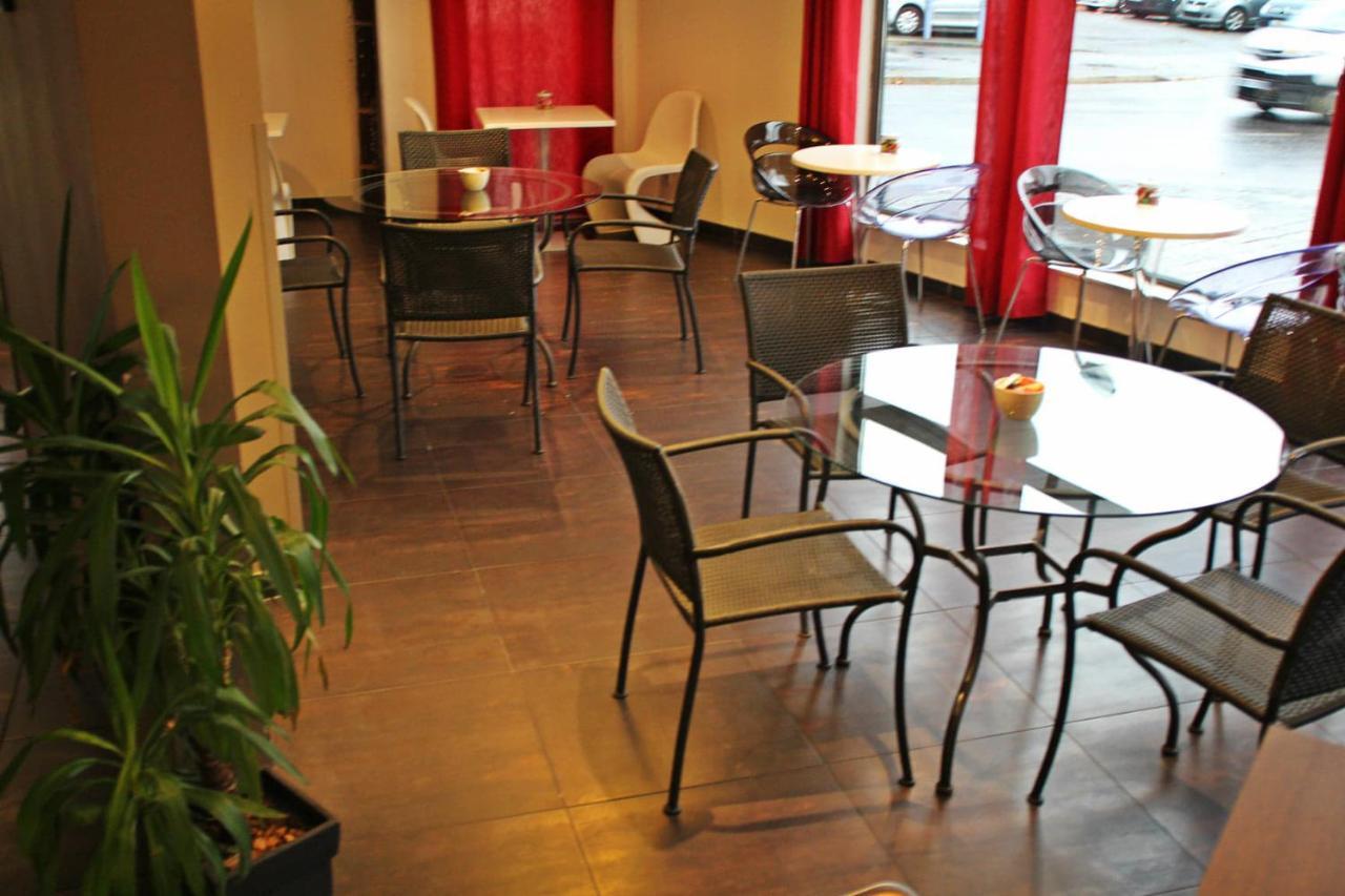 Kyriad Charleville Mezieres Bagian luar foto